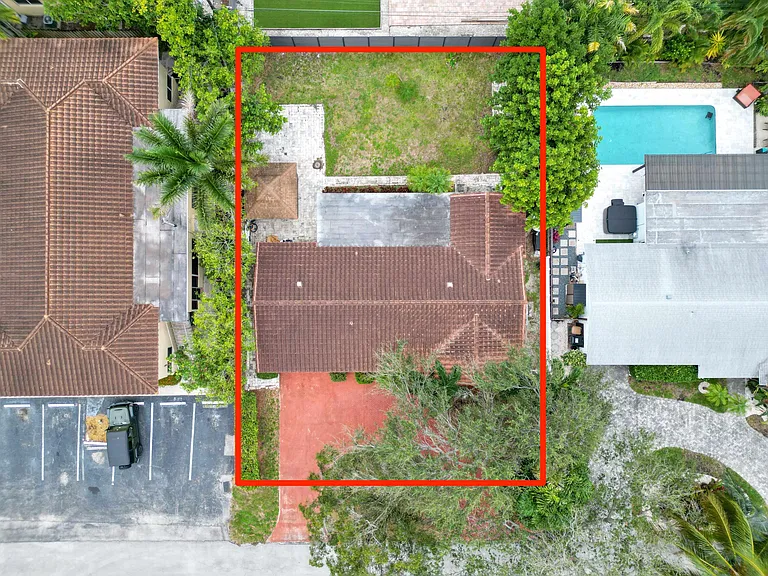 1921 NE 28th Ct — Photo 34