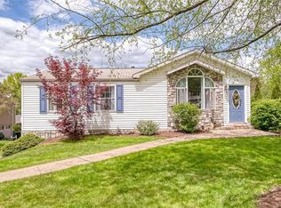 310 Meadow Dr, Cranberry Township, PA 16066