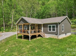 590 Willow Ln, Marshall, NC 28753