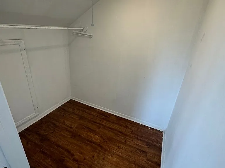 2920 Rhodes Cir — Photo 6