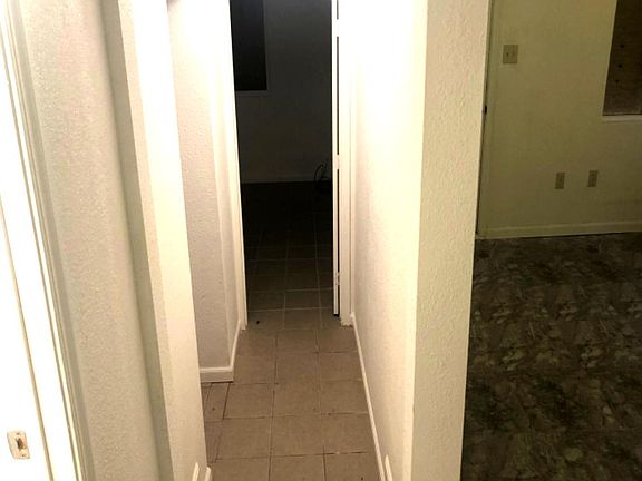 5th image of 3842 W Pacific Ave