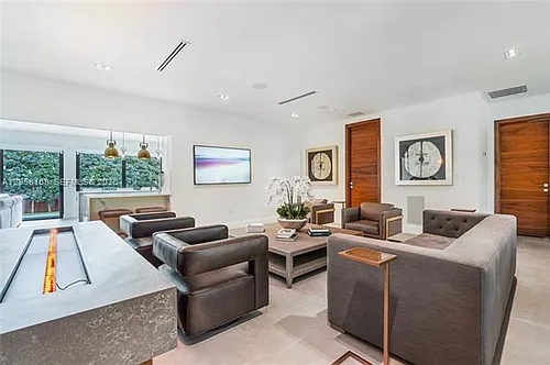 60 Shore Dr W #60 Photo 1
