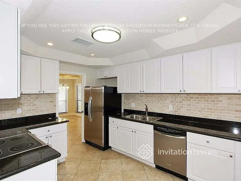 7002 NW 38th St — Photo 9