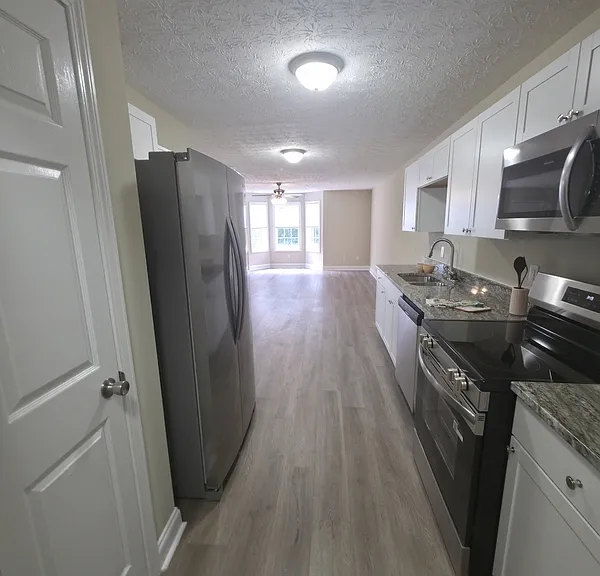155 Westchester Cir #1 — Photo 5