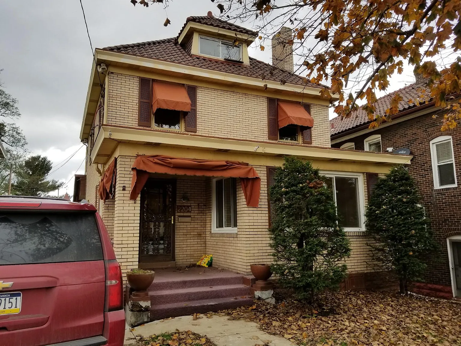 2204 Broadway Ave photo 1