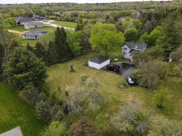 W303S1752 Brandybrook ROAD, Waukesha, WI 53188