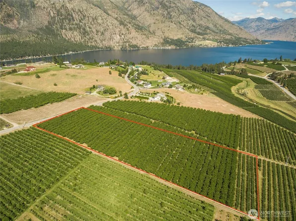 984 Loop Avenue, Manson, WA 98831