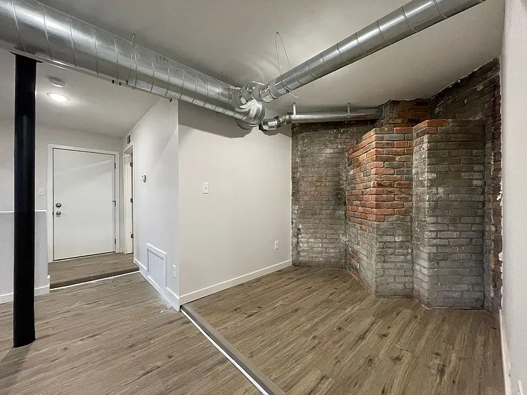 The Charlotte Detroit — Photo 9