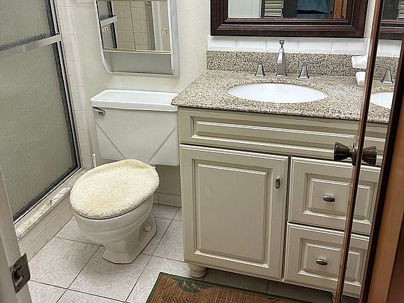 4th image of 522 Constitution Dr
