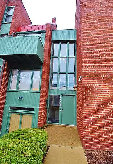 2 bed, 2.5 bath, 1238 sqft, $2,500 — Photo 2