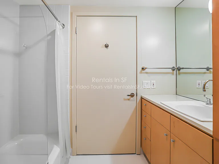 1388 Gough St #1302 — Photo 13