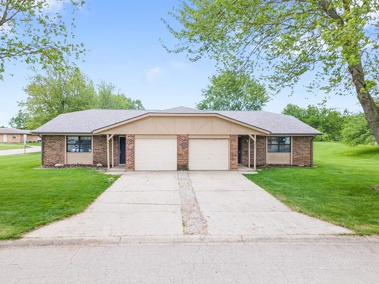 3477 Redbud Dr — Photo 2