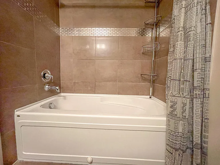 210 15th Ave SE #1603 — Photo 16