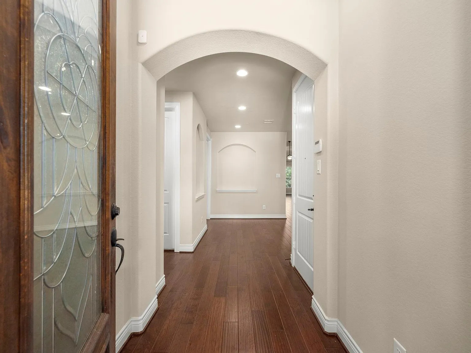 3 bed, 3.0 bath, 2925 sqft, $2,850 — Photo 4