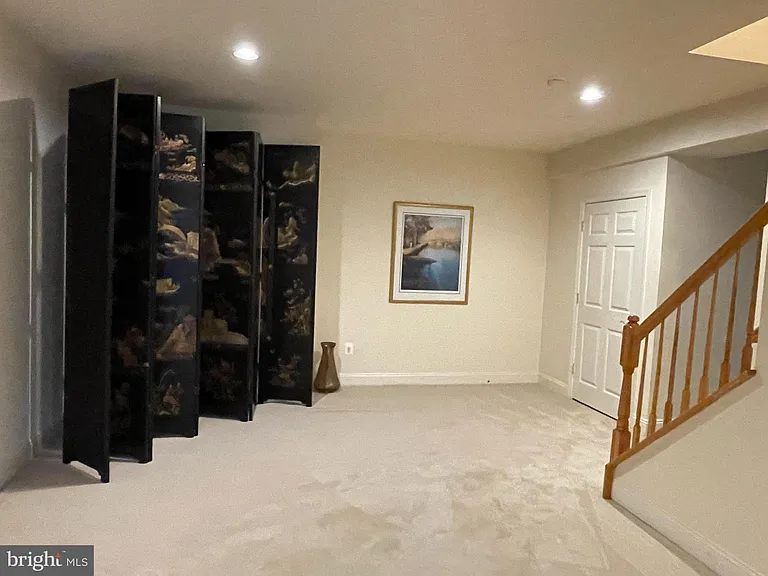 6915 Bonheim Ct — Photo 31