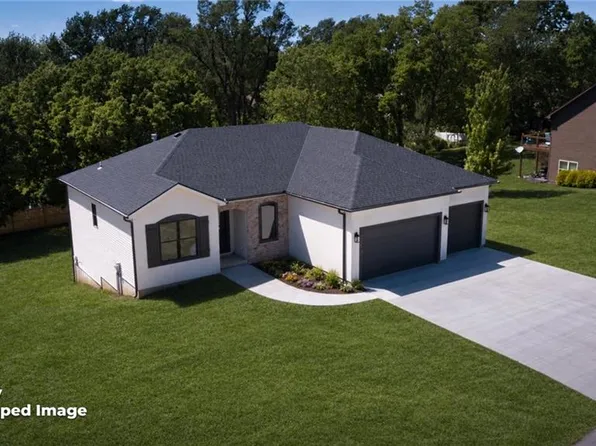 14049 Millstone Blvd, Saint Joseph, MO 64505