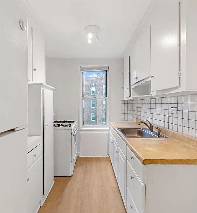 1st image of 33-44 93rd St APT 5P
