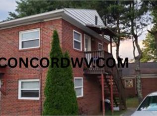114 Old Hinton Rd #B, Athens, WV 24712