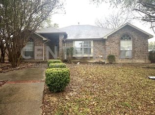 1600 Weatherstone Dr, Desoto, TX 75115