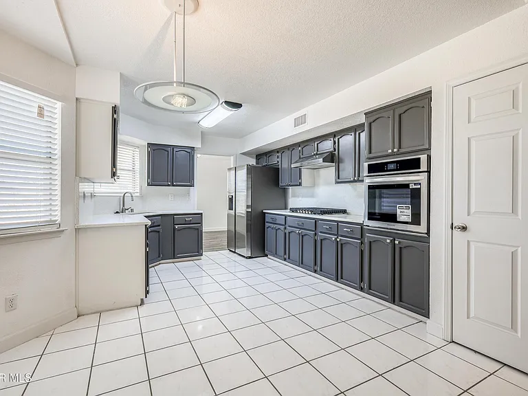 1229 Diamond Cove Pl — Photo 15