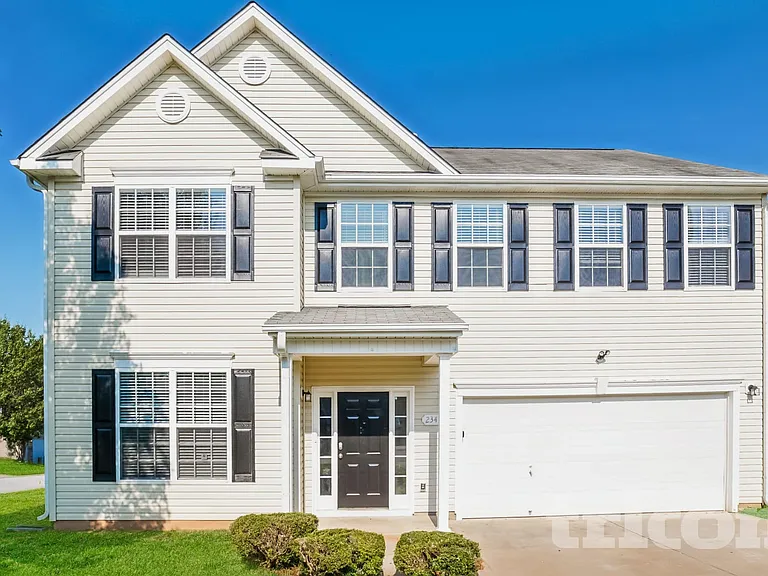 2345 Waverly Crossing Rd — Photo 1