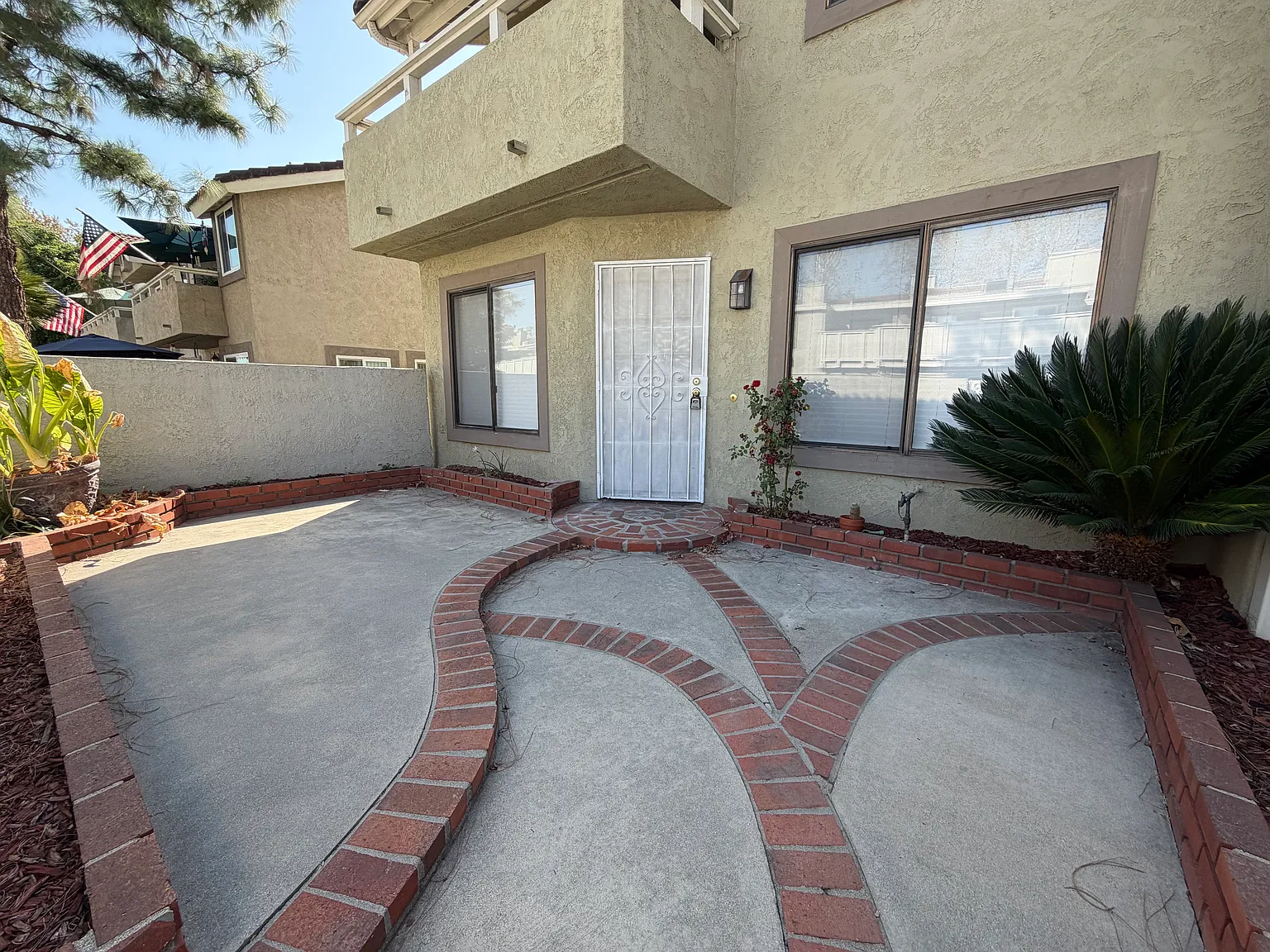 2 bed, 2.5 bath, 1336 sqft, $2,700 — Photo 3