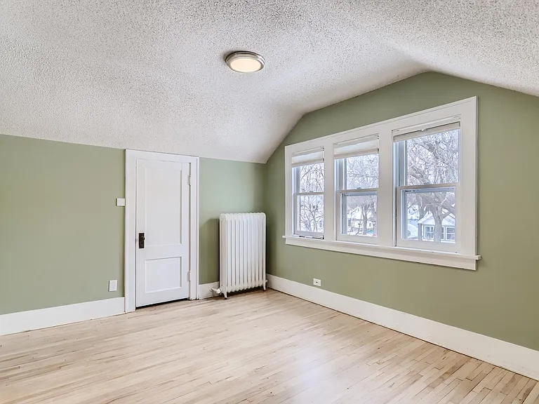 1392 Palace Ave — Photo 20