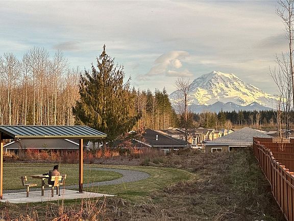 2nd image of 14949 Olympic Loop E