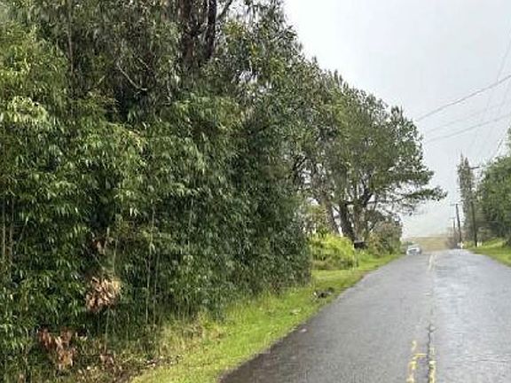 Exterior Neighborhood (street photo)