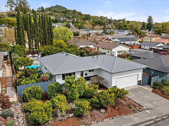 4th image of 1024 Harold Lane