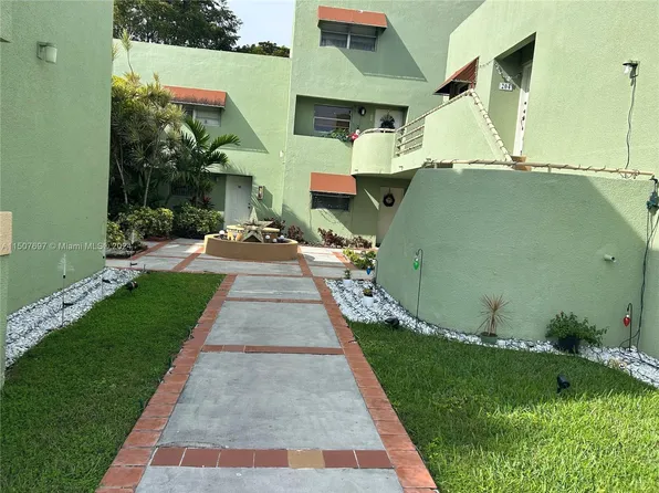 11011 NW 7th St APT 106-8, Miami, FL 33172