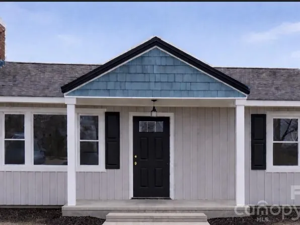 739 Kings Mountain St, Clover, SC 29710