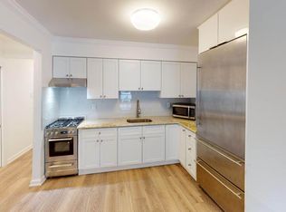 1053 E 222nd St #1, Bronx, NY 10469