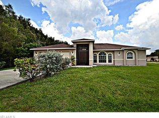 727 Rue Labeau Cir, Fort Myers, FL 33913