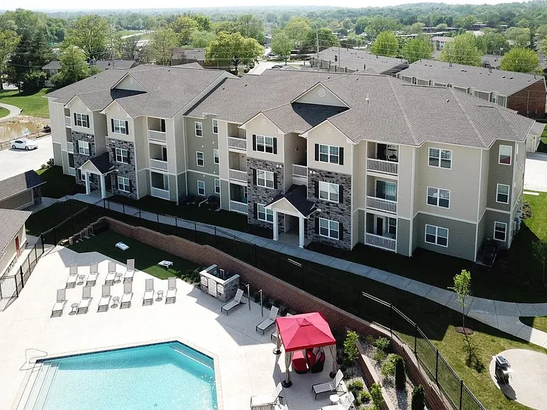Arial Bldg & Pool