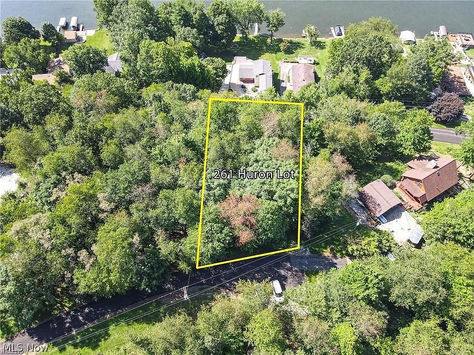 2nd image of 261 Huron Trl