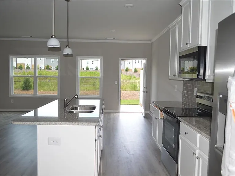 5348 Fox Hill Ln — Photo 4