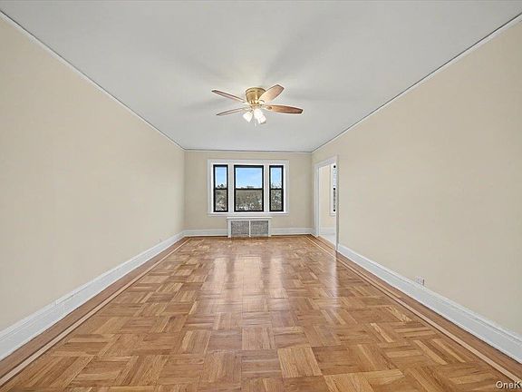 3rd image of 127 Garth Road #5D