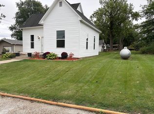 207 W Maple St, Cayuga, IN 47928