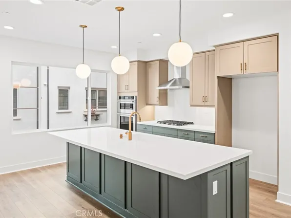 106 Kimberwick Ct, Burbank, CA 91506