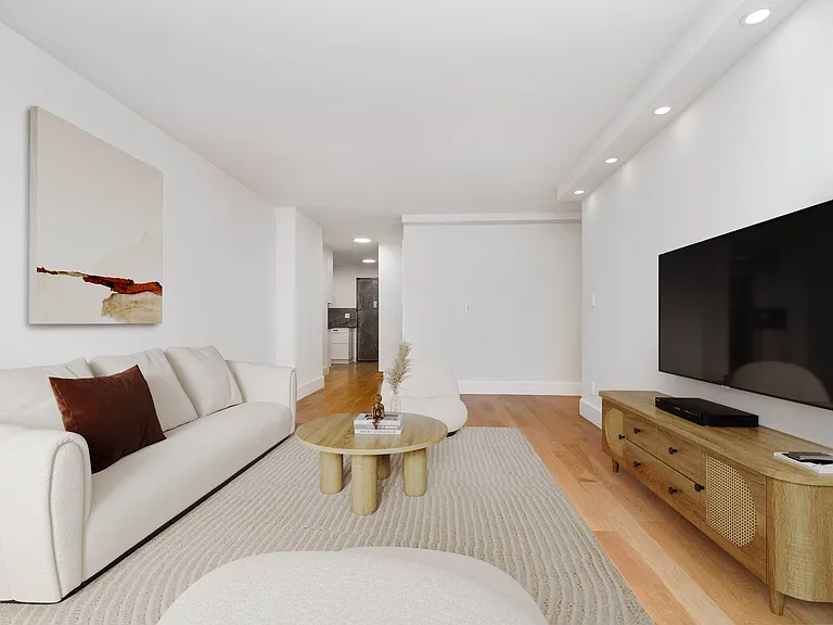7 E 14th St #230 — Photo 4