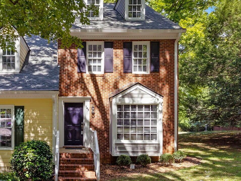 1st image of 143 Hedgerow Ct