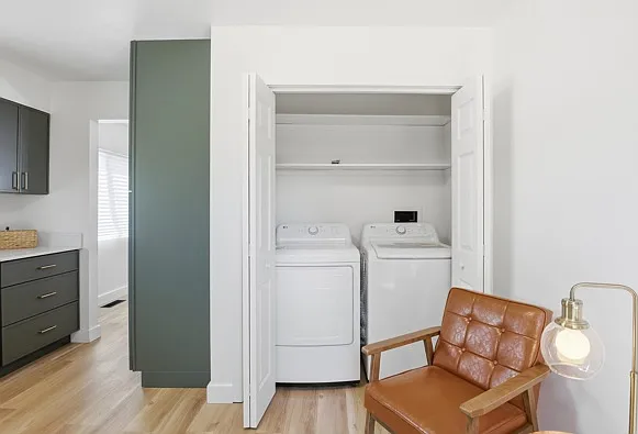 2021 Woodburn St #2023 — Photo 7