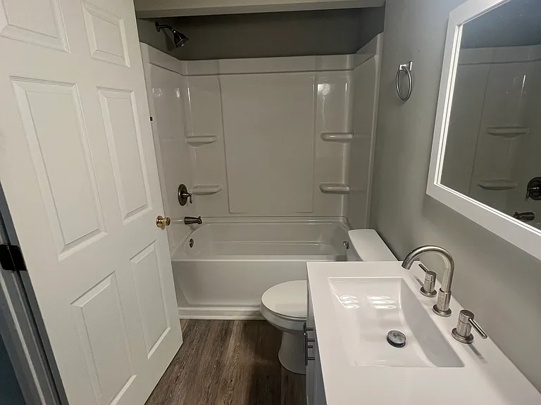 301 Cypress St #4 — Photo 5