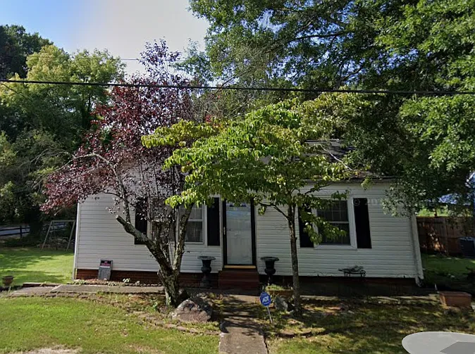 Boone St — Photo 1