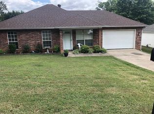 1418 Overview Dr, Benton, AR 72015