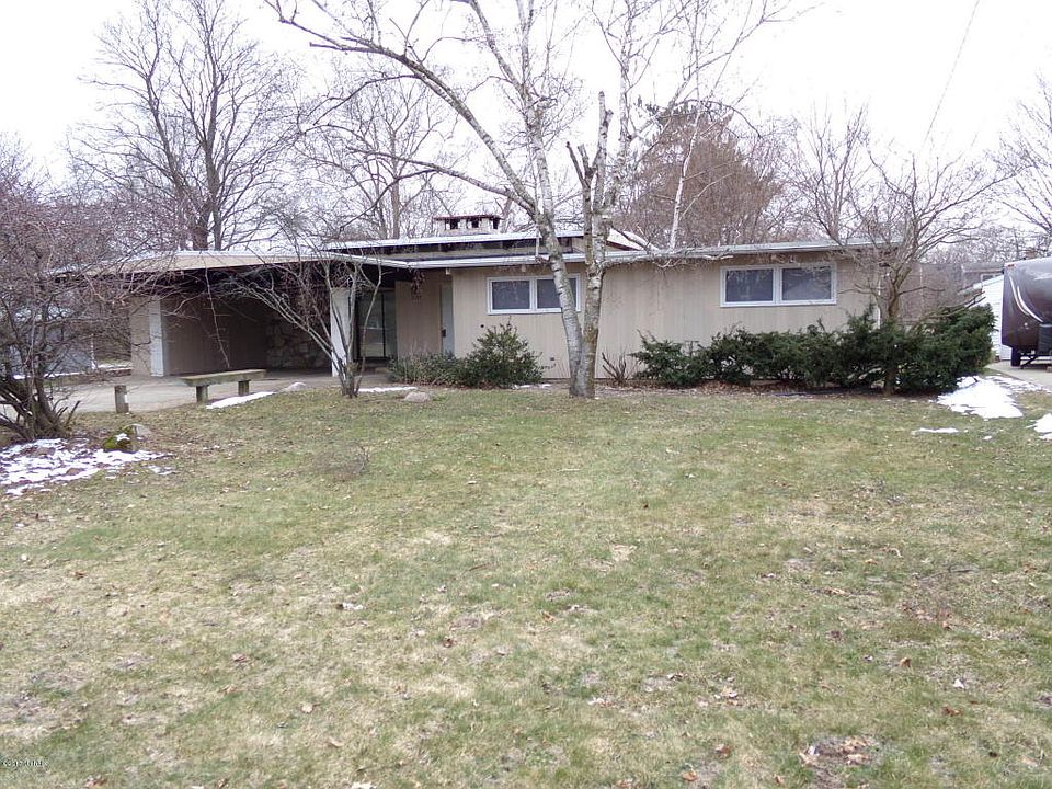 1st image of 3117 Rickman Ave NE