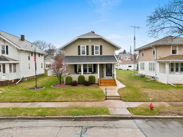928 Lincoln BOULEVARD, Manitowoc, WI 54220