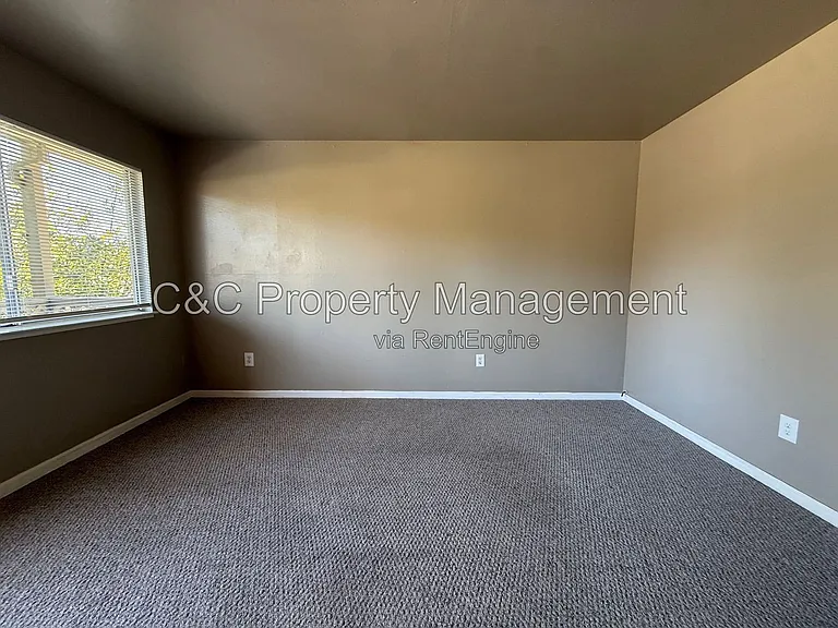 803 Laurel St #8 — Photo 3