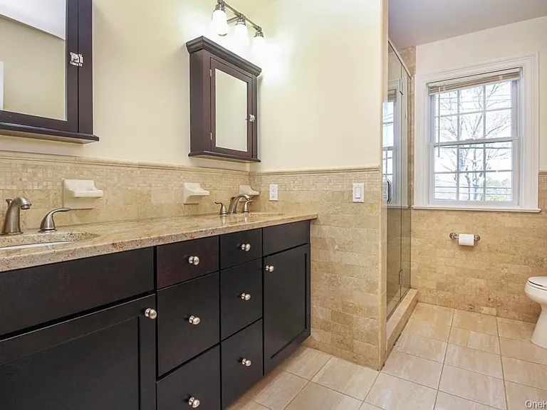 114 Oak St #114 — Photo 16